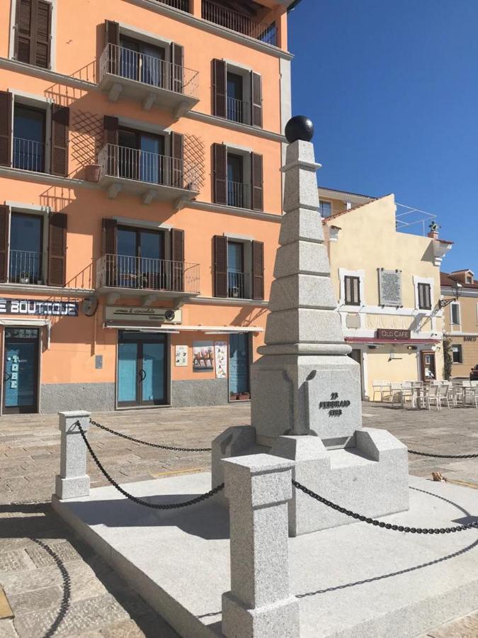 Maison Sur L'Ancien Port, La Maddalena La Maddalena  Ngoại thất bức ảnh