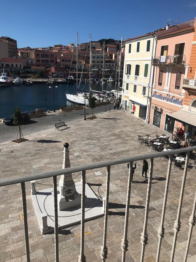 Maison Sur L'Ancien Port, La Maddalena La Maddalena  Ngoại thất bức ảnh