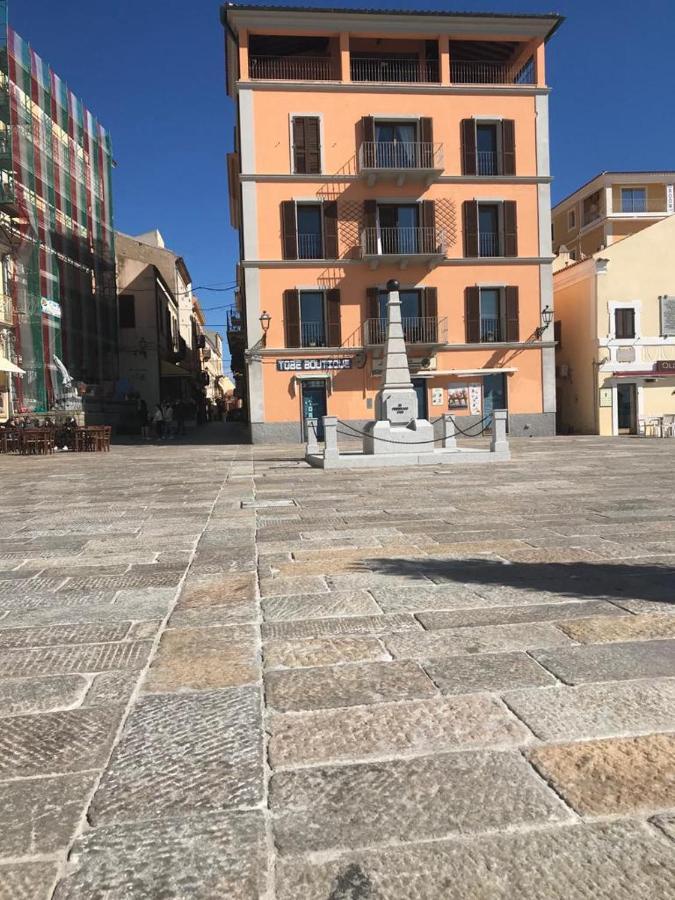 Maison Sur L'Ancien Port, La Maddalena La Maddalena  Ngoại thất bức ảnh